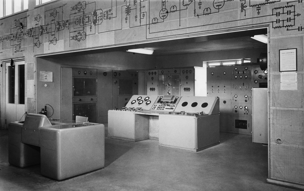 galleryimage:Yleisradion Porinlyhytaaltoasema, 1954.